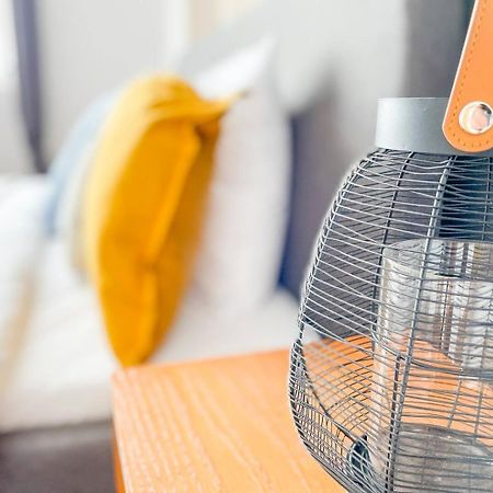 Super Fresh! 3Bdr Apartment In Sofia Center'S Artistic Area 외부 사진