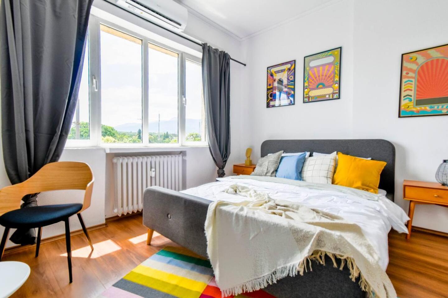 Super Fresh! 3Bdr Apartment In Sofia Center'S Artistic Area 외부 사진
